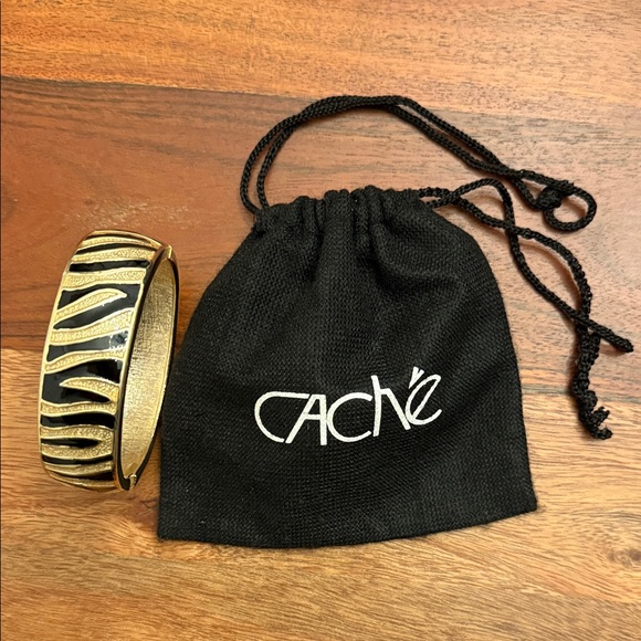 Cache Zebra Pattern Gold and Black Bangle - Picture 2 of 9